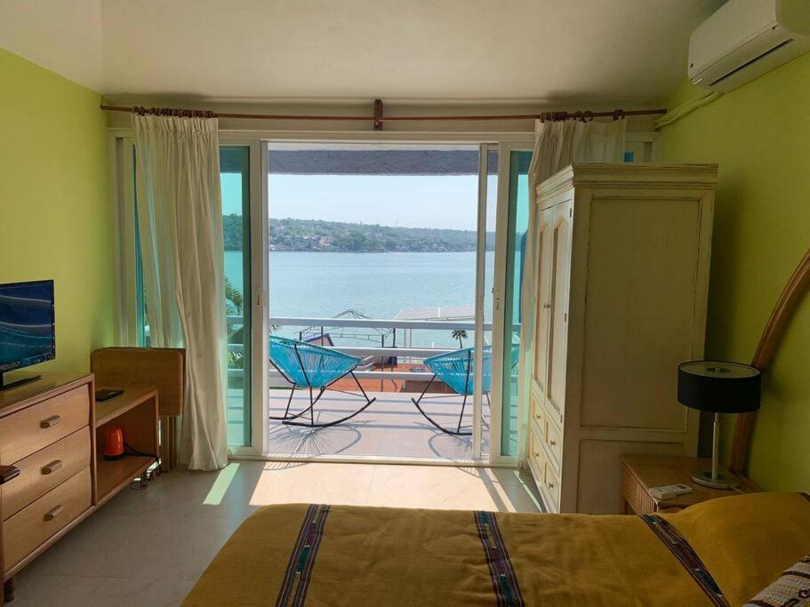 Casa Azul En La Orilla Del Lago Tequesquitengo Exterior foto