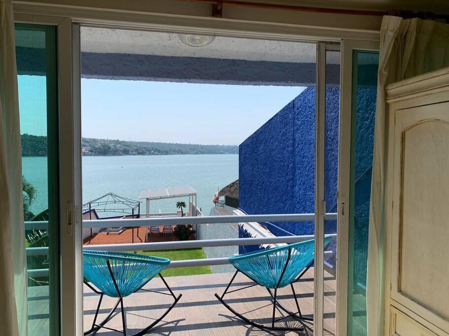 Casa Azul En La Orilla Del Lago Tequesquitengo Exterior foto